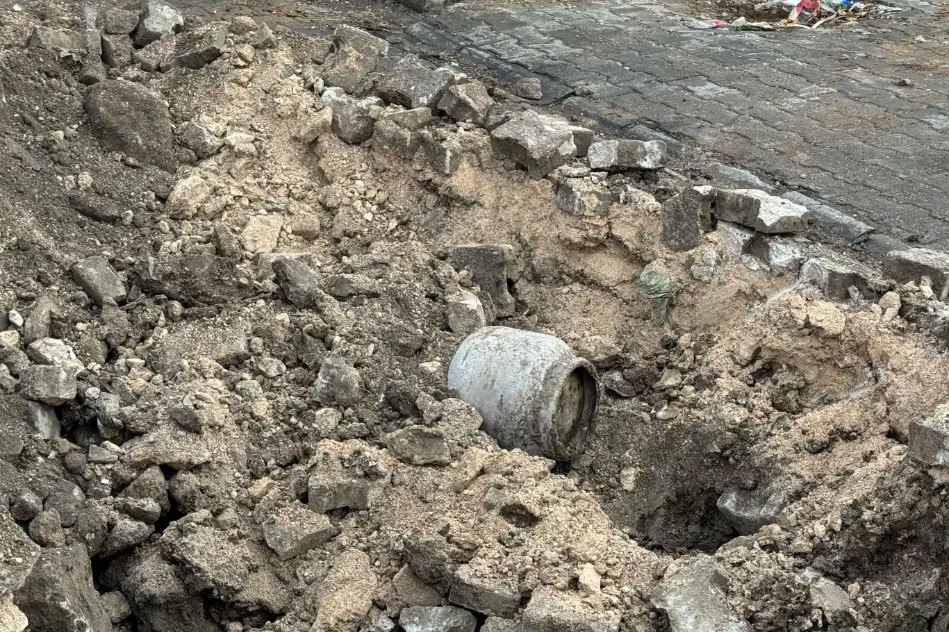 Nusaybin’de altyapı çalışmasında patlayıcı dolu mutfak tüpü bulundu Nusaybin’de altyapı çalışmasında patlayıcı dolu mutfak tüpü bulundu