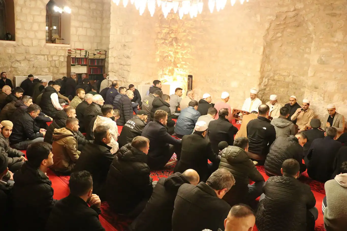 Siirt’te Beraat Kandili coşkuyla idrak edildi Siirt’te Beraat Kandili coşkuyla idrak edildi