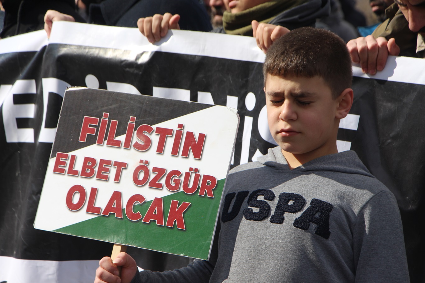 Gazze dün olduğu gibi bugün de yarın da Filistinlilerindir