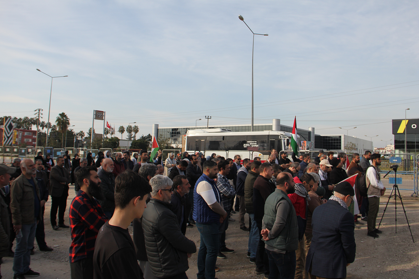 ASİM: Gazze'de insanlık tarihinde eşine az rastlanır bir zulüm yaşanıyor