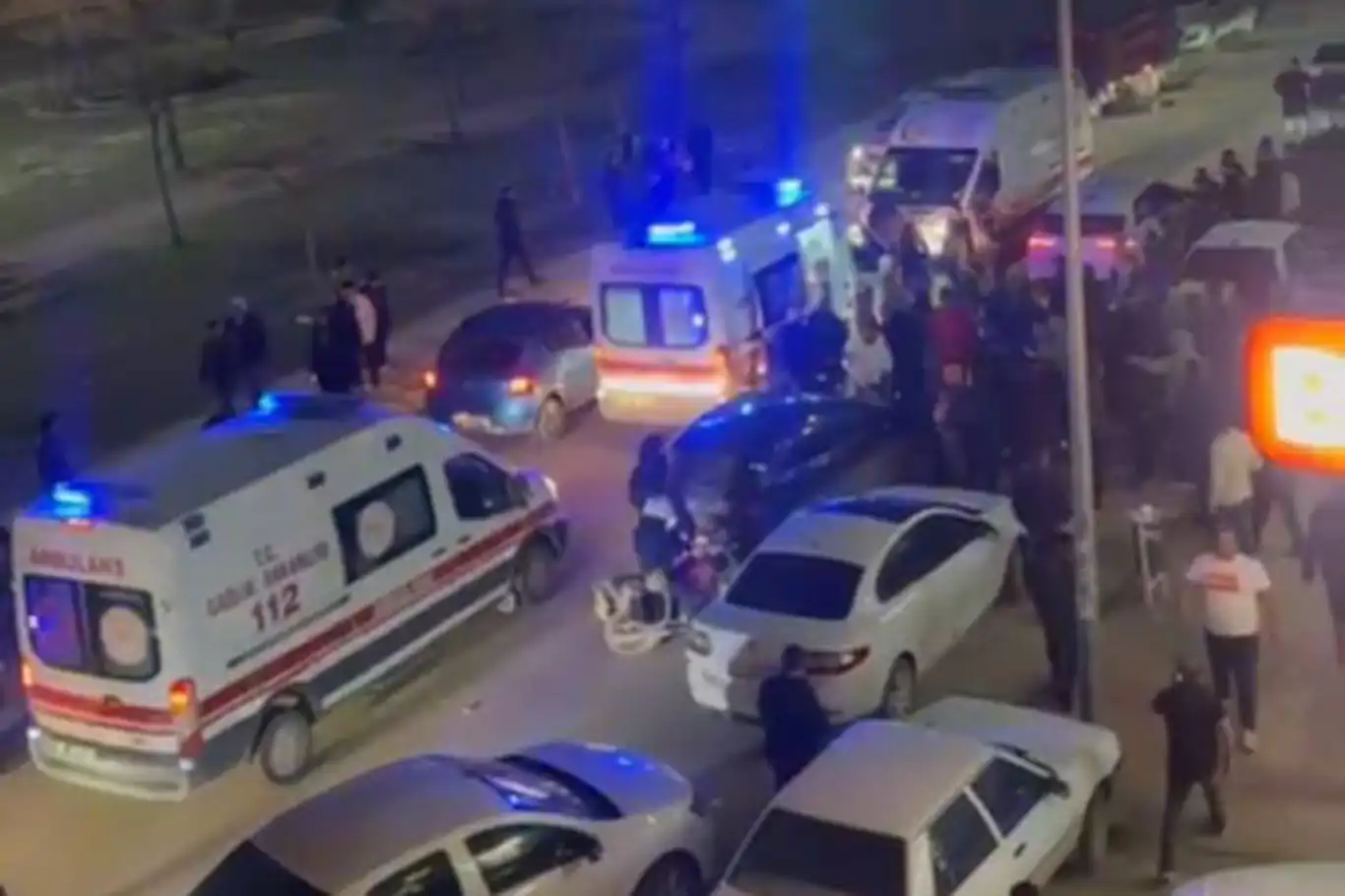 Şanlıurfa'da asansör kazası: 3 yaralı Şanlıurfa'da asansör kazası: 3 yaralı