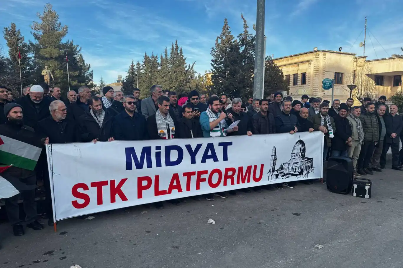 Midyat’tan Trump’ın işgal planına tepki Midyat’tan Trump’ın işgal planına tepki