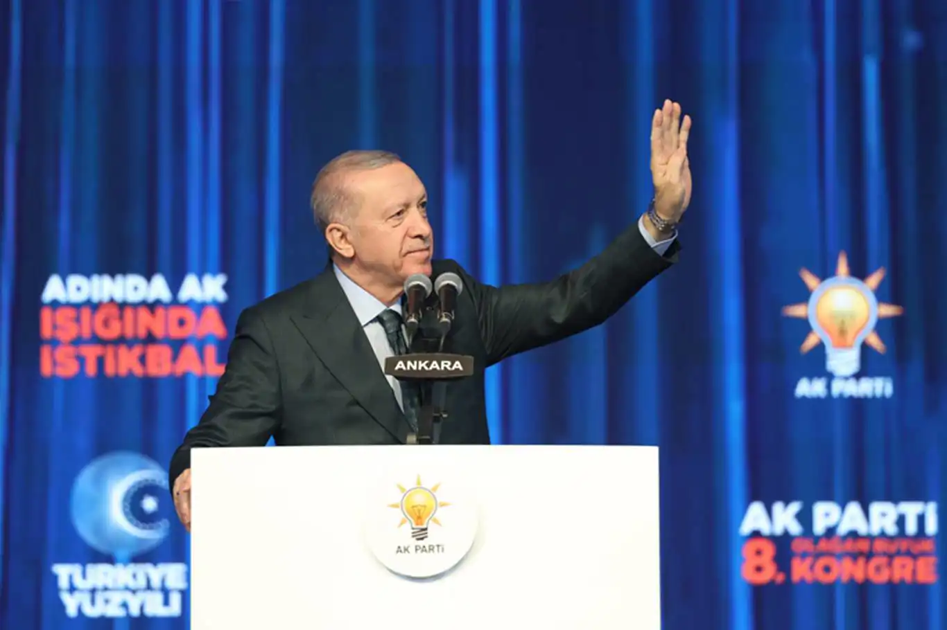 Cumhurbaşkanı Erdoğan, 9'uncu kez genel başkanlığa seçildiği büyük kongrede konuştu Cumhurbaşkanı Erdoğan, 9'uncu kez genel başkanlığa seçildiği büyük kongrede konuştu