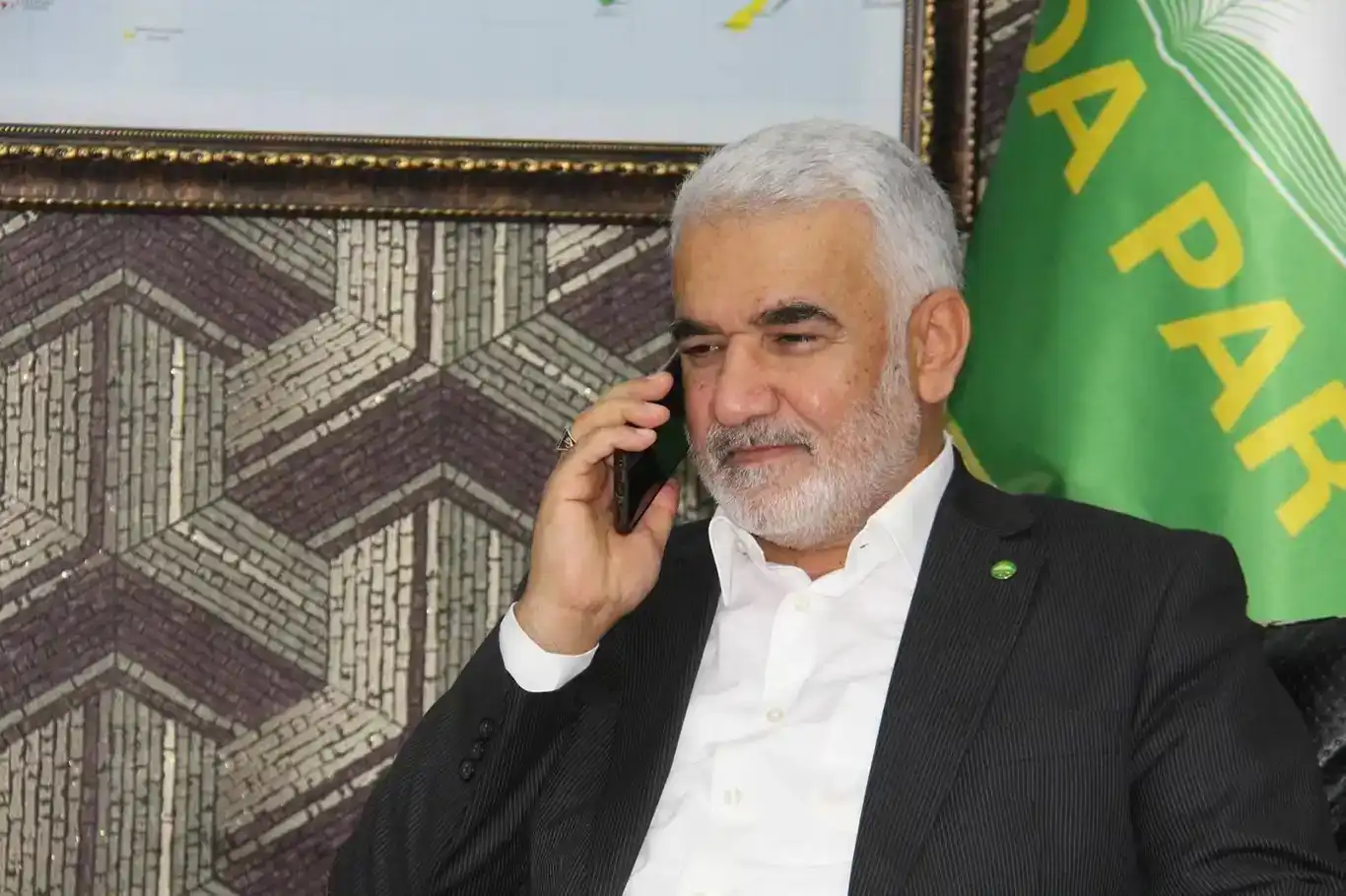 Yapicioglu bi telefonê Serokkomar Erdogan pîroz kir Yapicioglu bi telefonê Serokkomar Erdogan pîroz kir