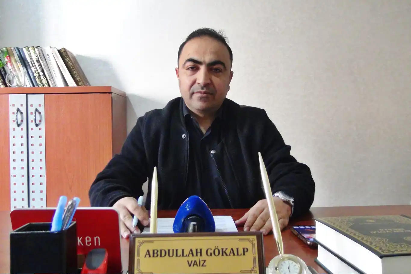 Vaiz Gökalp: Sihir ve büyü İslam'da kesin bir şekilde yasaklanmış büyük günahlardandır Vaiz Gökalp: Sihir ve büyü İslam'da kesin bir şekilde yasaklanmış büyük günahlardandır