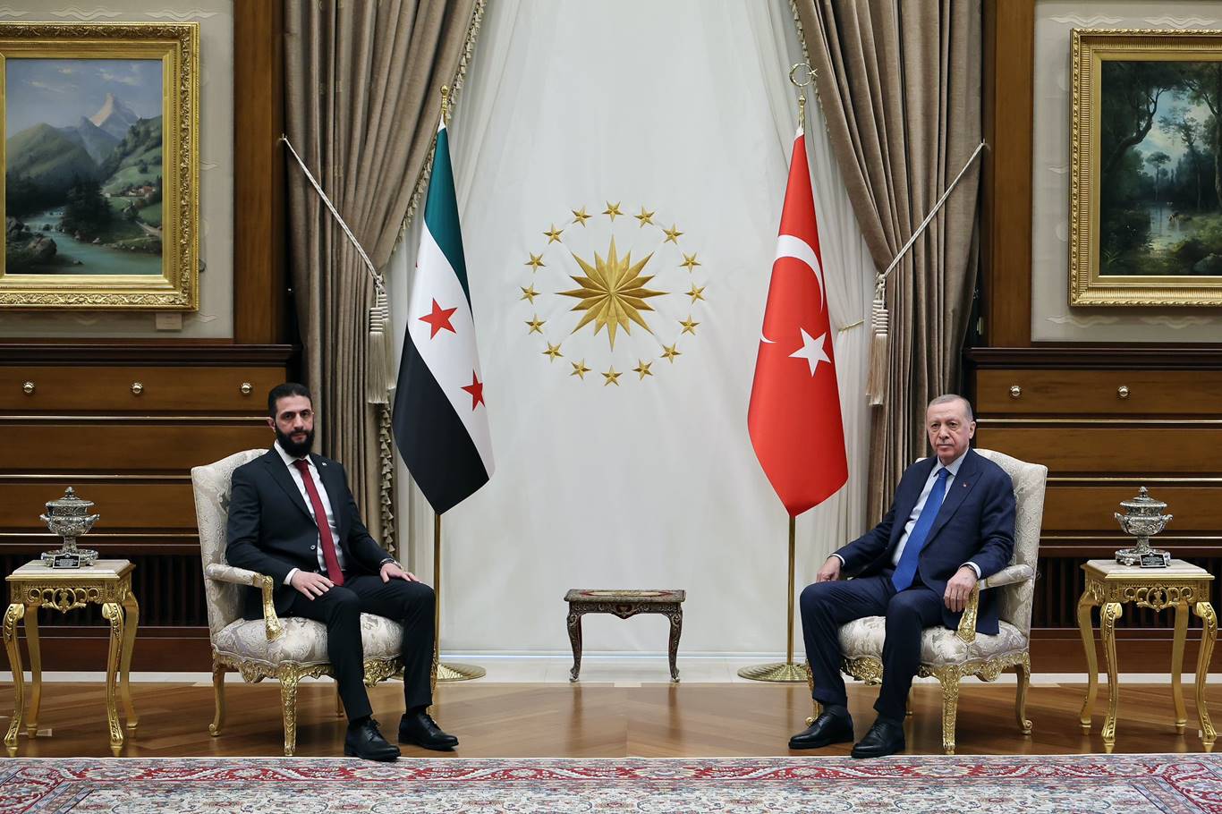 Cumhurbaşkanı Erdoğan ile Suriye Cumhurbaşkanı Ahmet Şara bir araya geldi Cumhurbaşkanı Erdoğan ile Suriye Cumhurbaşkanı Ahmet Şara bir araya geldi