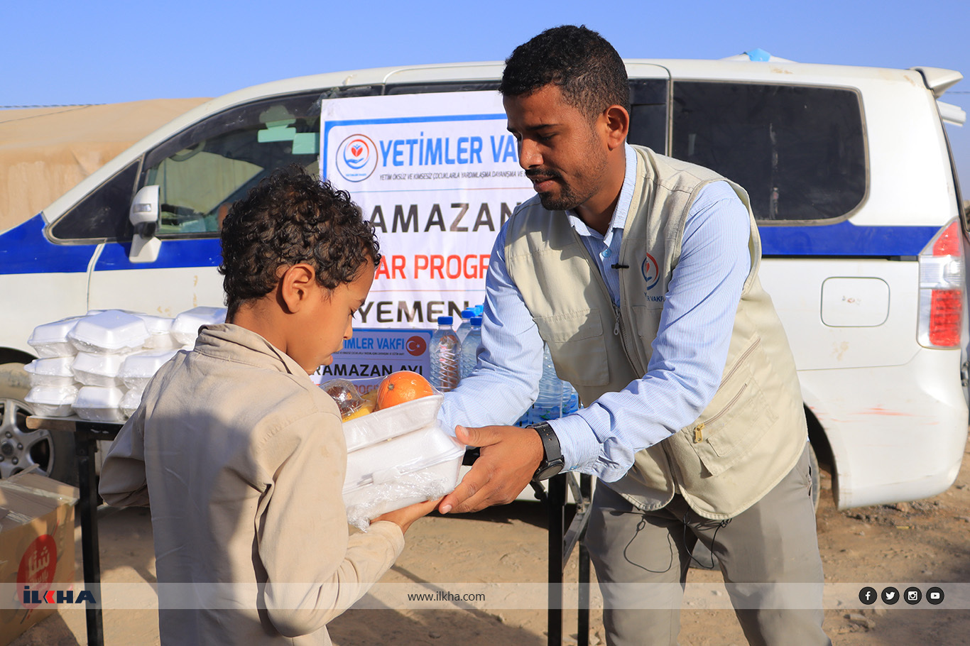 Orphans Foundation provides iftar meals to needy people in Yemen Orphans Foundation provides iftar meals to needy people in Yemen
