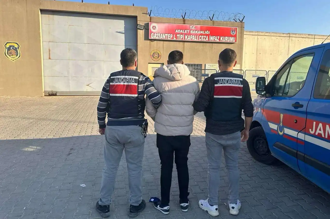 14 yıl kesinleşmiş hapis cezası bulunan şahıs yakalandı 14 yıl kesinleşmiş hapis cezası bulunan şahıs yakalandı