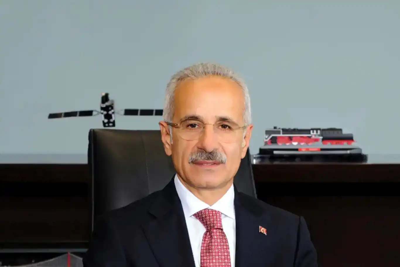 Ulaştırma ve Altyapı Bakanı Abdulkadir Uraloğlu: “5G teknolojisi 10 kat daha hızlı olacak” Ulaştırma ve Altyapı Bakanı Abdulkadir Uraloğlu: “5G teknolojisi 10 kat daha hızlı olacak”