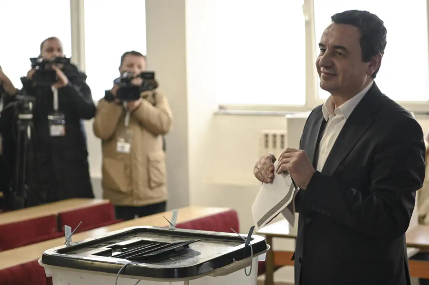 Kosova'da genel seçimlerin kesin sonuçları açıklandı Kosova'da genel seçimlerin kesin sonuçları açıklandı