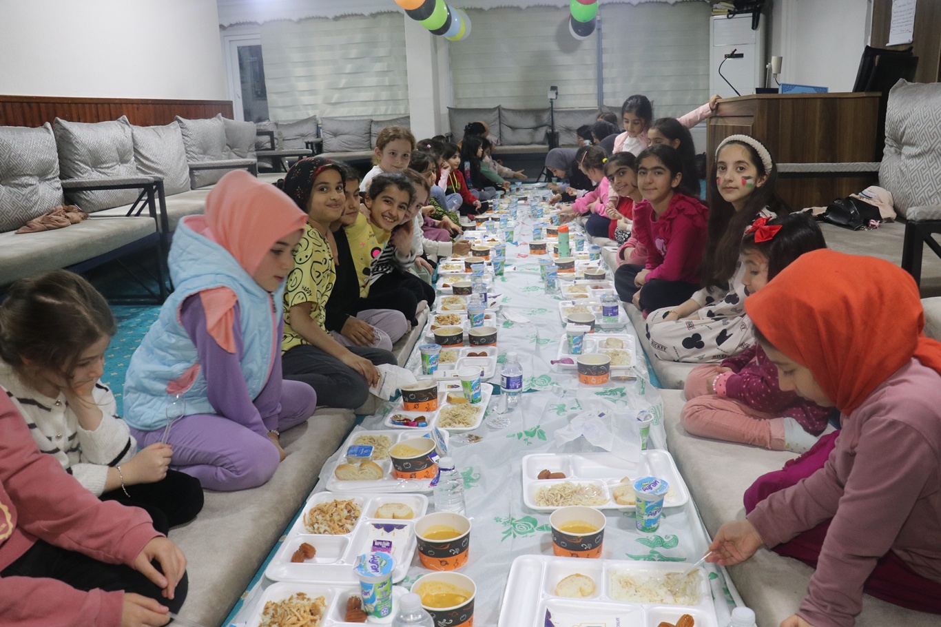 TESSEP'ten çocuk iftarı: Hem eğlendiler hem öğrendiler