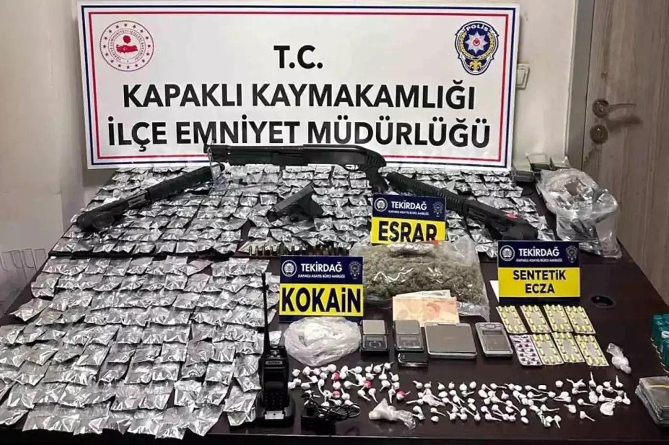 Tekirdağ'da uyuşturucu operasyonu: 2 tutuklama Tekirdağ'da uyuşturucu operasyonu: 2 tutuklama