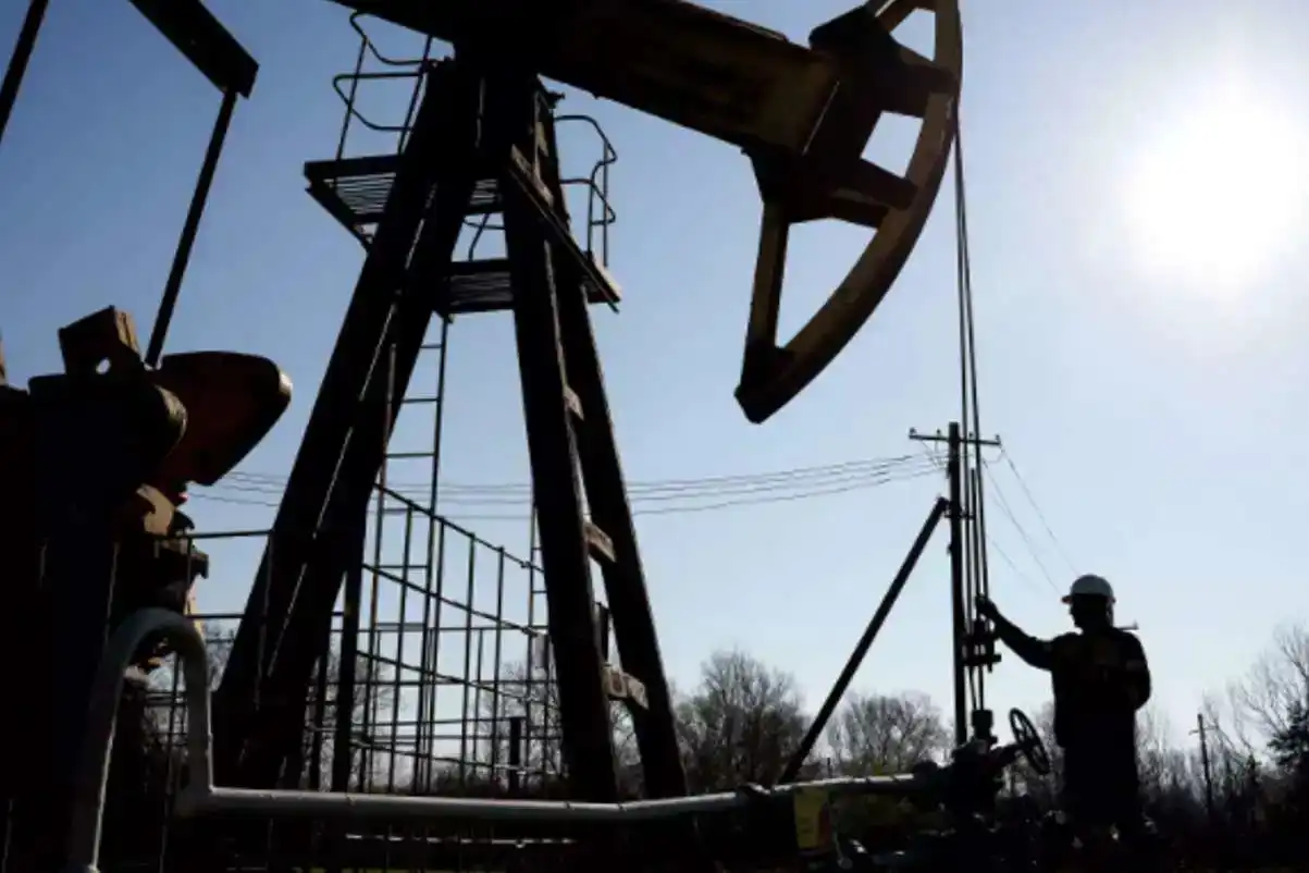 Brent petrolün varili 71 dolar seviyesinde Brent petrolün varili 71 dolar seviyesinde