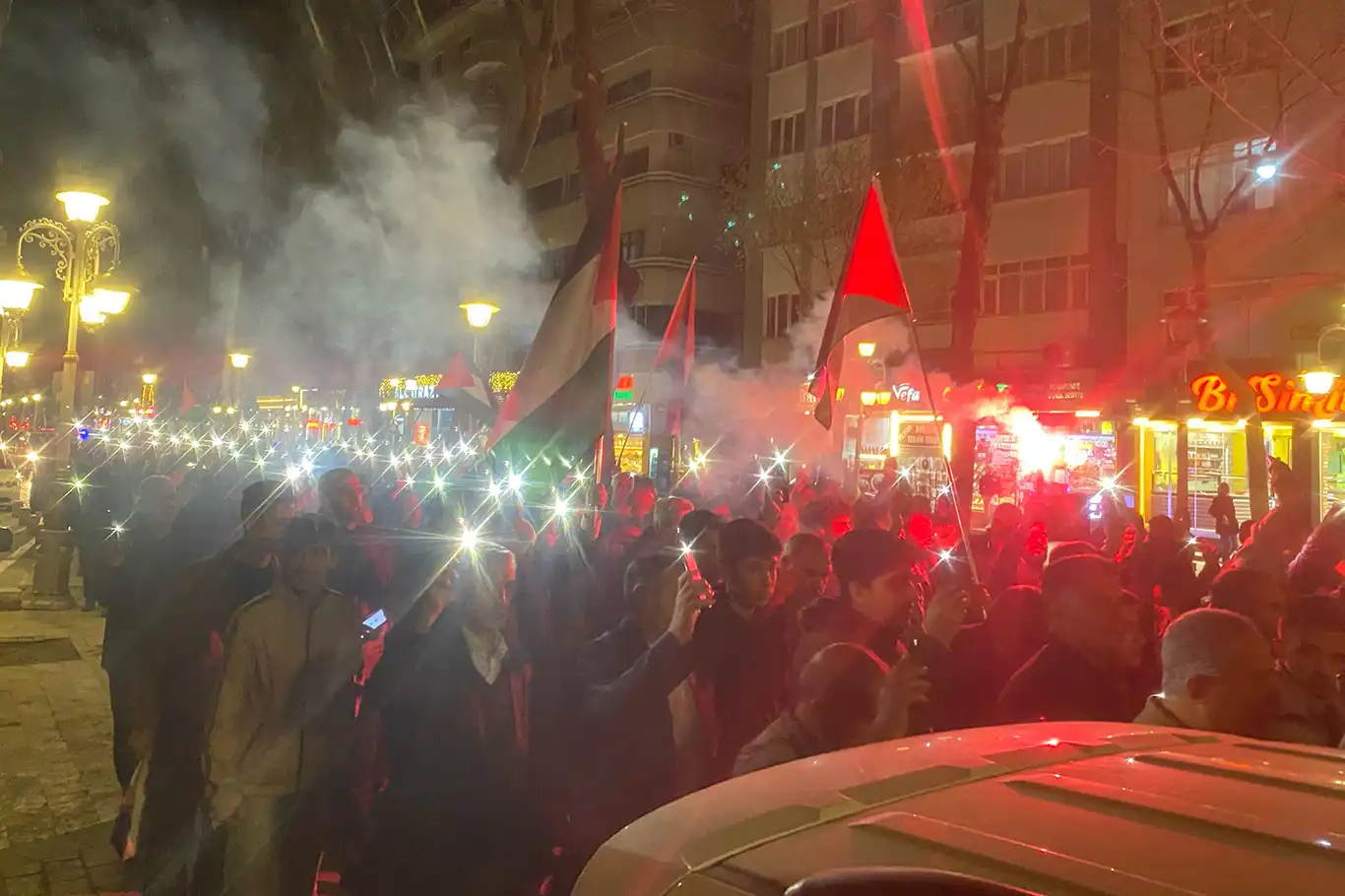 Malatya'dan işgalci siyonistlerin Gazze'de başlattığı katliamlara tepki Malatya'dan işgalci siyonistlerin Gazze'de başlattığı katliamlara tepki