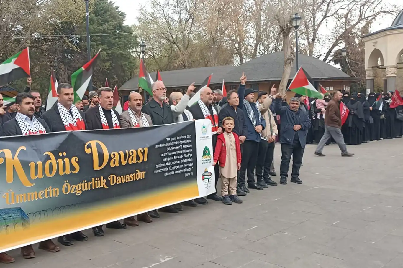 Gaziantepliler, Gazze'de yaşanan katliamları tel'in etti Gaziantepliler, Gazze'de yaşanan katliamları tel'in etti