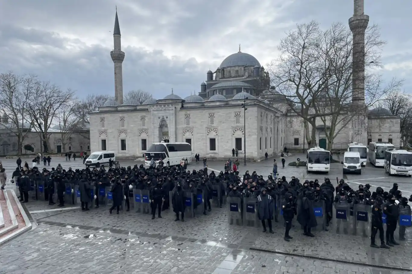 Sosyal medyada provokatif paylaşımlara 58 gözaltı Sosyal medyada provokatif paylaşımlara 58 gözaltı