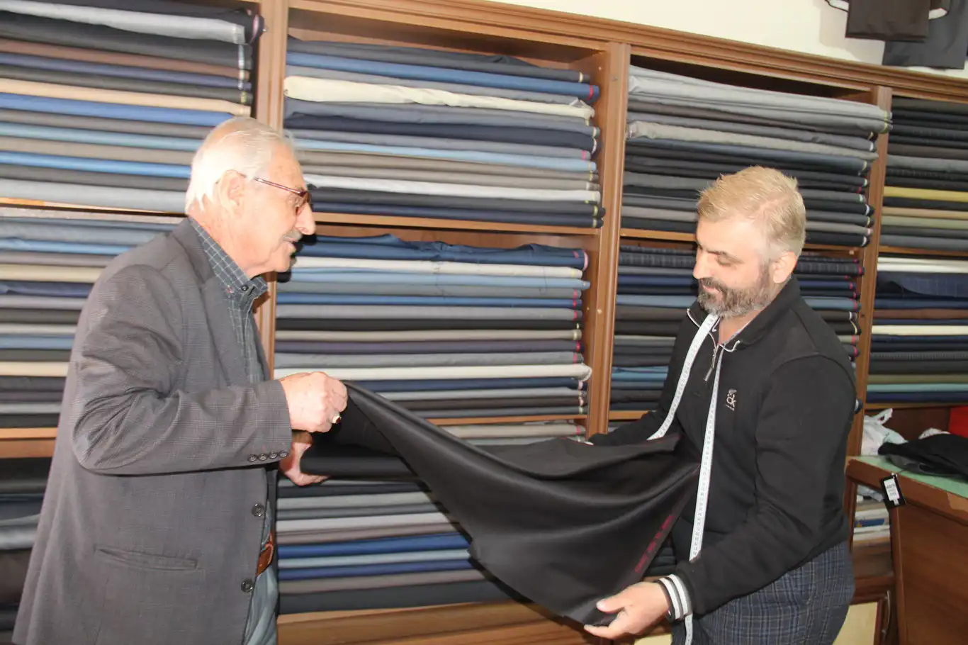 Terziler, eski bayram yoğunluğunu özlüyor Terziler, eski bayram yoğunluğunu özlüyor