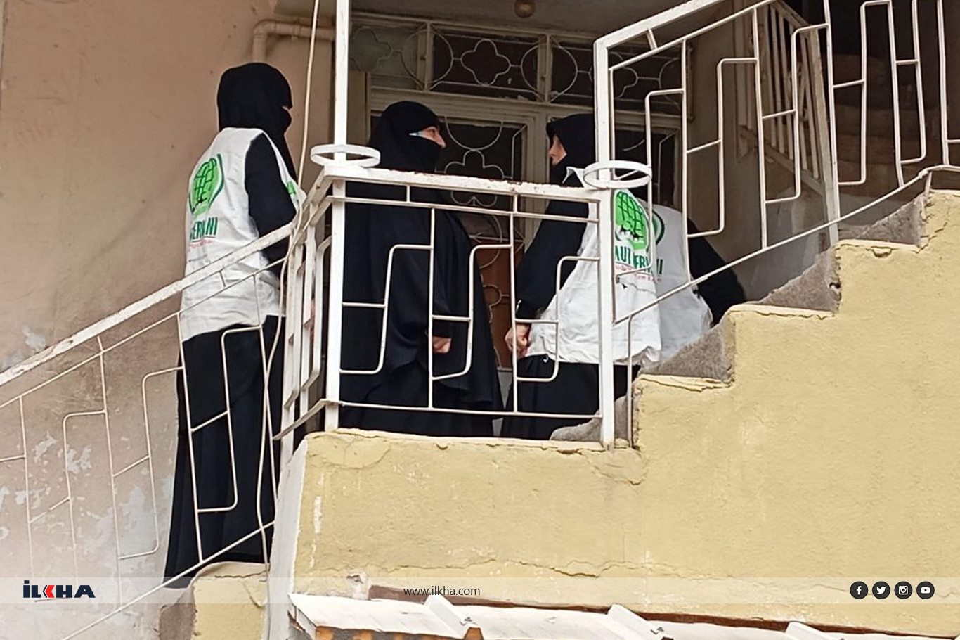 Hope Caravan distributes Ramadan food aid to needy families in Bursa Hope Caravan distributes Ramadan food aid to needy families in Bursa