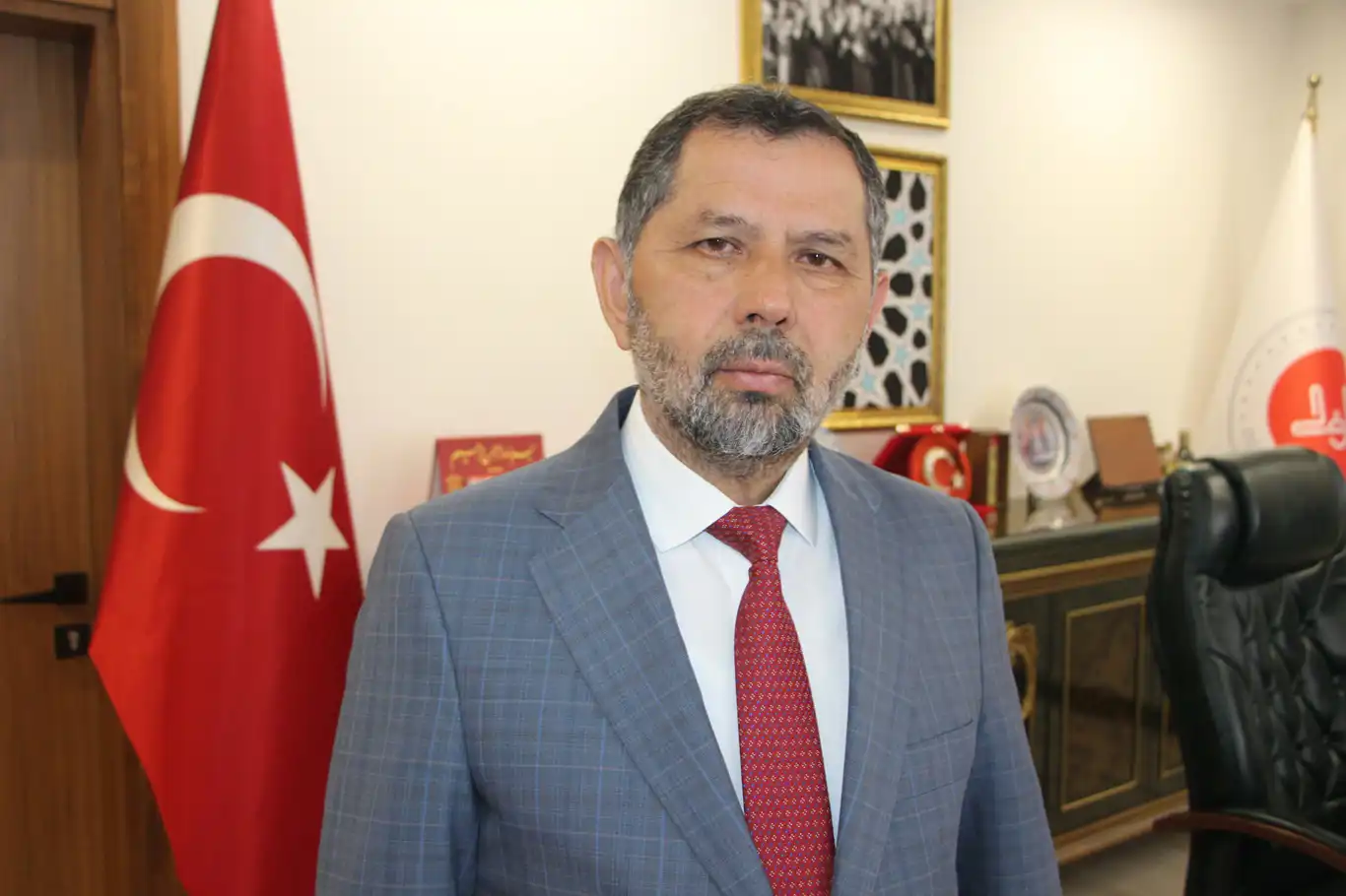 Mardin İl Müftüsü Türkmen: Kadir Gecesi Ramazan ayının zirve noktasıdır Mardin İl Müftüsü Türkmen: Kadir Gecesi Ramazan ayının zirve noktasıdır