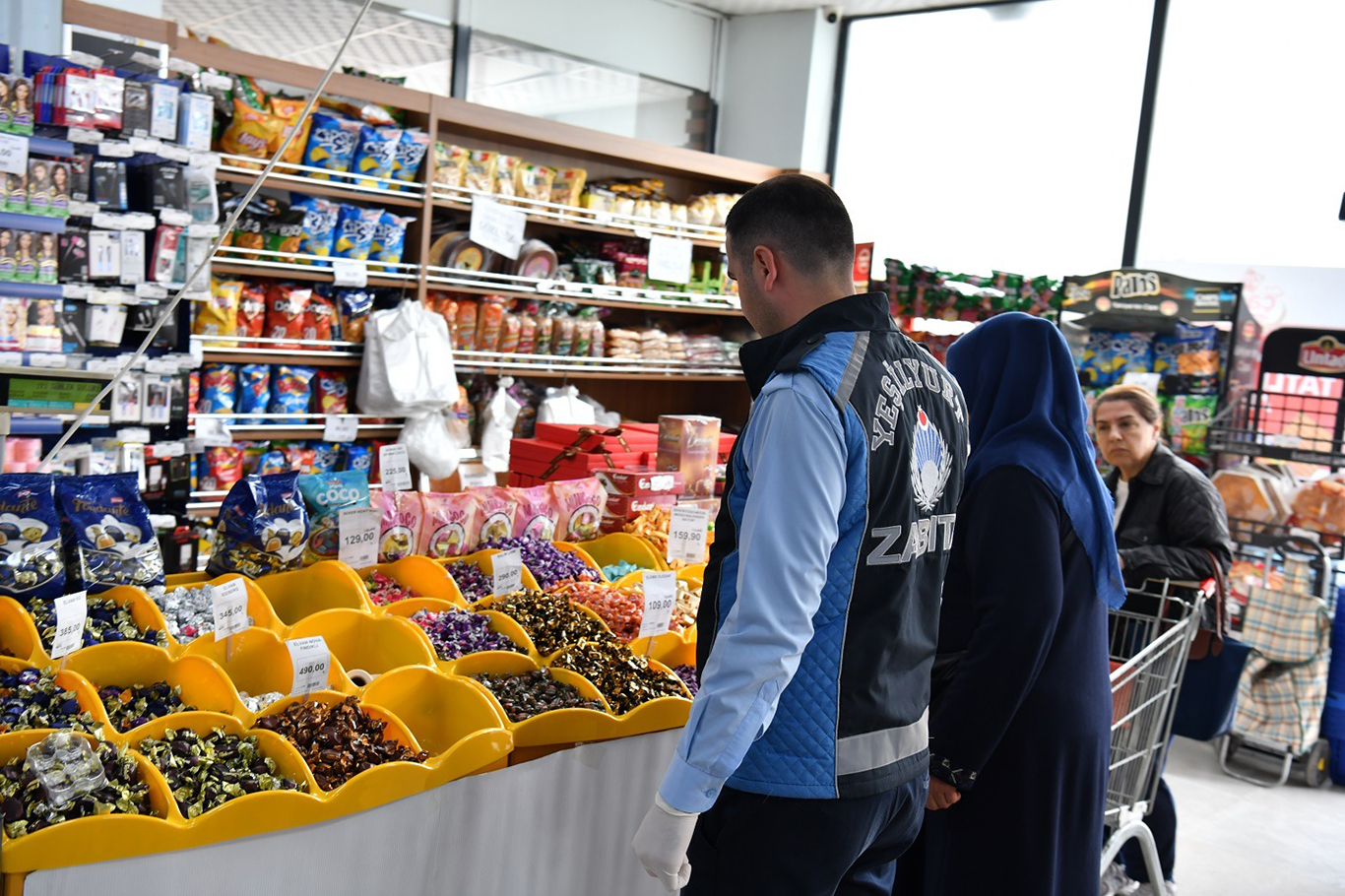 Yeşilyurt Belediye zabıtası, bayram denetimlerini artırdı