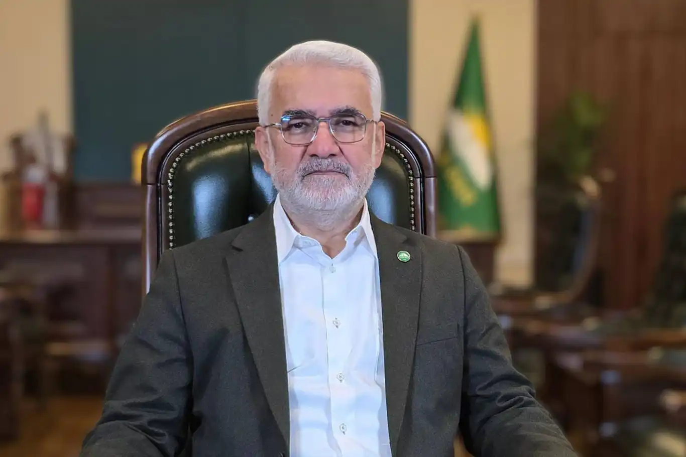 Yapıcıoğlu'ndan Kadir Gecesi mesajı: Kur'an'ın mesajına sımsıkı sarıldığımızda tarihimizin en şerefli sayfalarını yazdık Yapıcıoğlu'ndan Kadir Gecesi mesajı: Kur'an'ın mesajına sımsıkı sarıldığımızda tarihimizin en şerefli sayfalarını yazdık