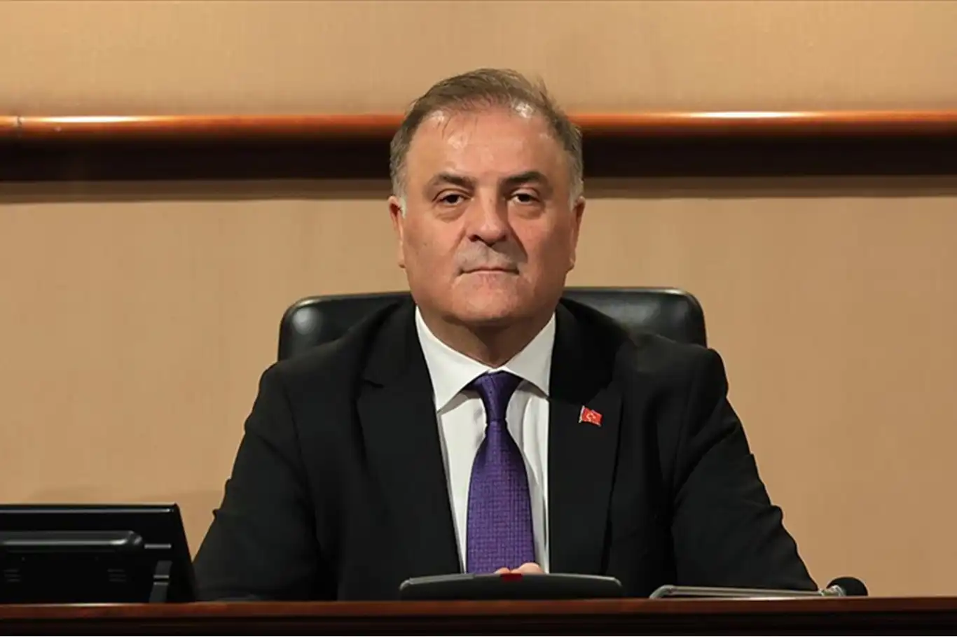 İBB Başkan Vekilliğine CHP'li Nuri Aslan Seçildi İBB Başkan Vekilliğine CHP'li Nuri Aslan Seçildi