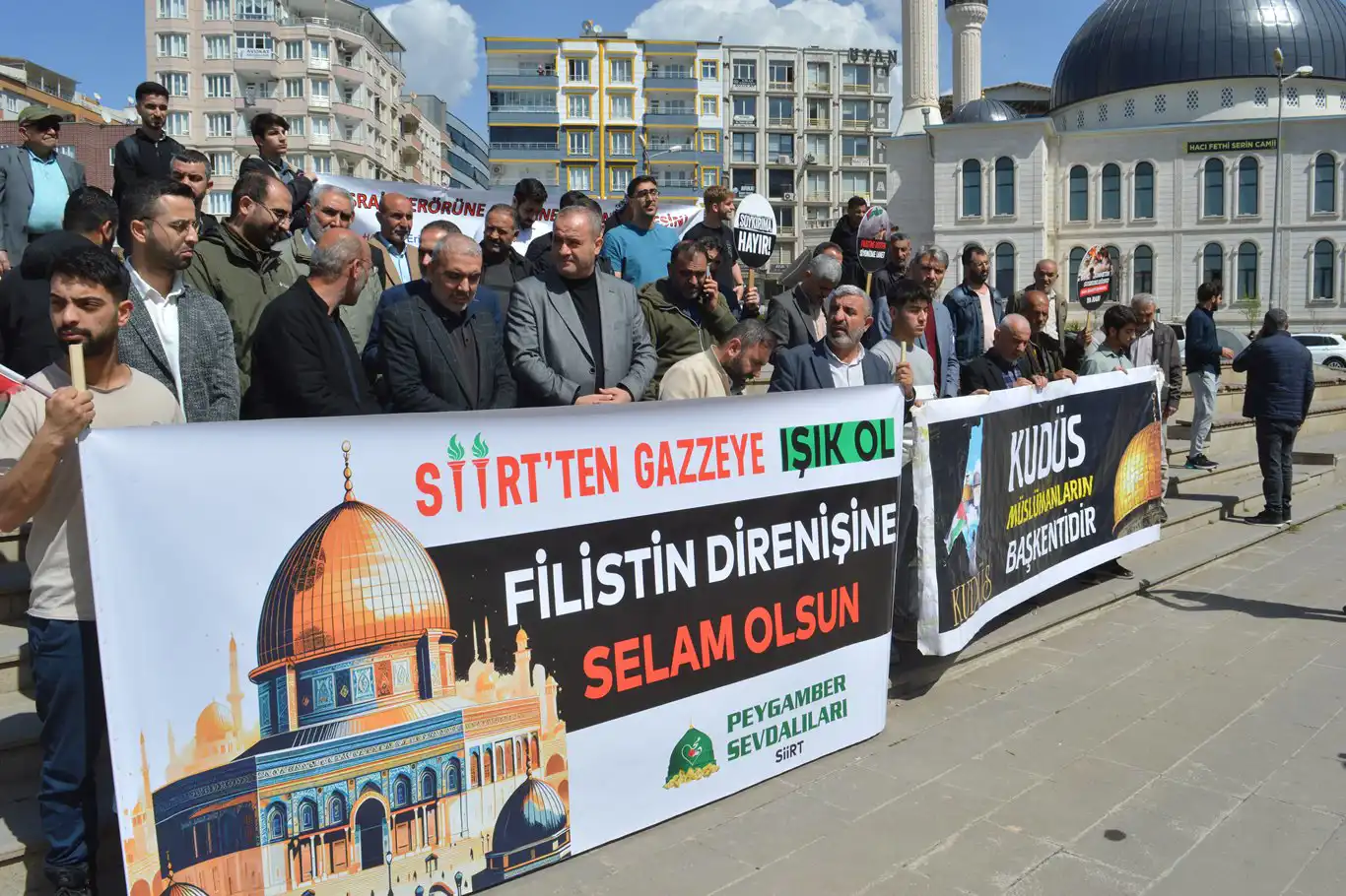 Dünya Kudüs Günü’nde Siirt’ten çağrı: "Kudüs’ün kurtuluşu için hep birlikte mücadele edelim" Dünya Kudüs Günü’nde Siirt’ten çağrı: "Kudüs’ün kurtuluşu için hep birlikte mücadele edelim"