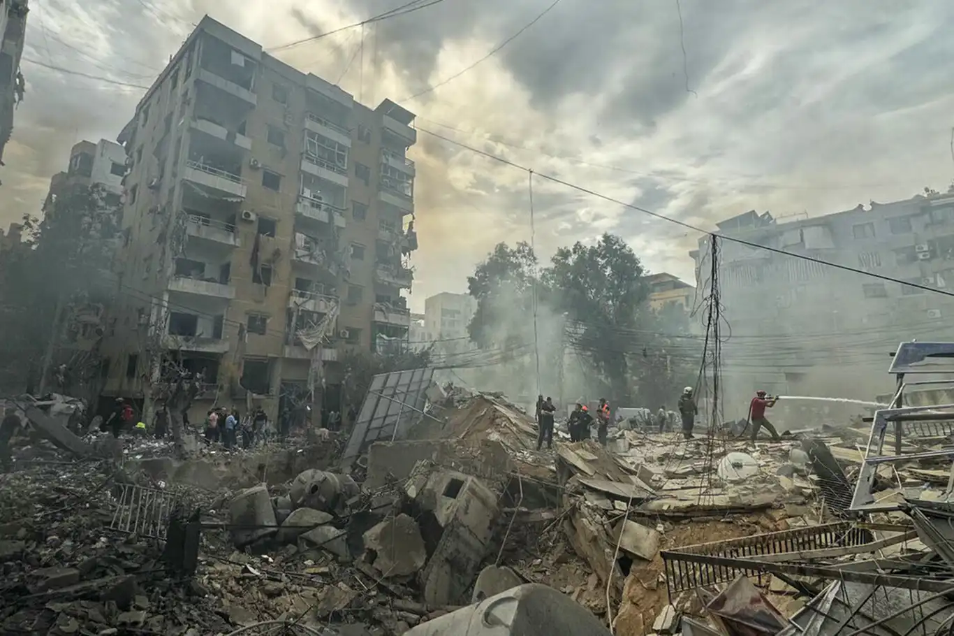 Siyonist rejim Beyrut'a saldırdı Siyonist rejim Beyrut'a saldırdı