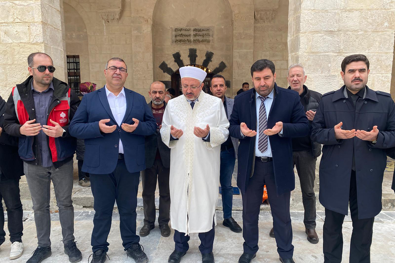 Şanlıurfa'da tarihi cami yeniden ibadete açıldı