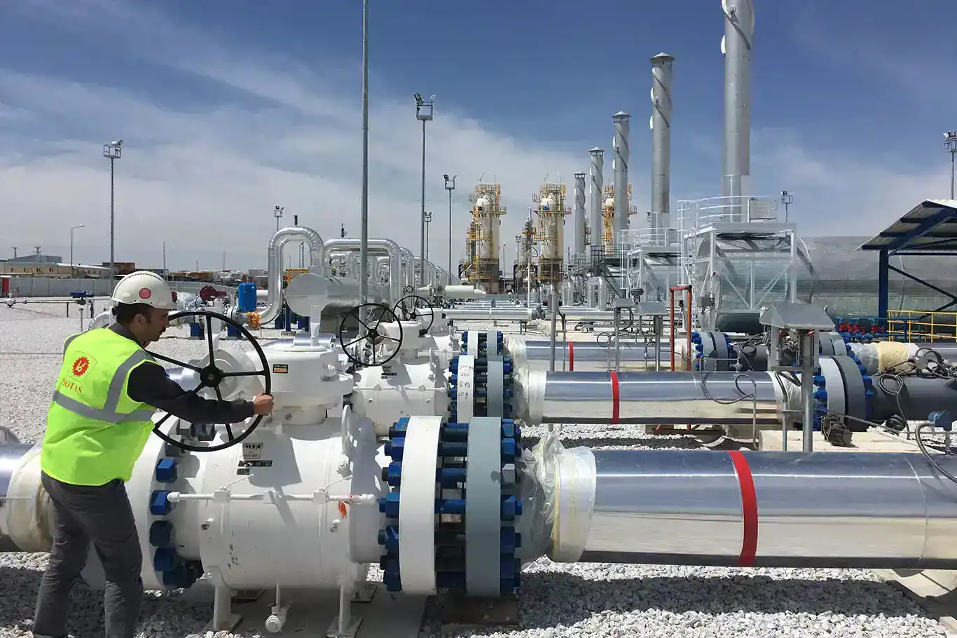 Türkiye aims to expand natural gas storage capacity to 12 billion cubic metres by 2028