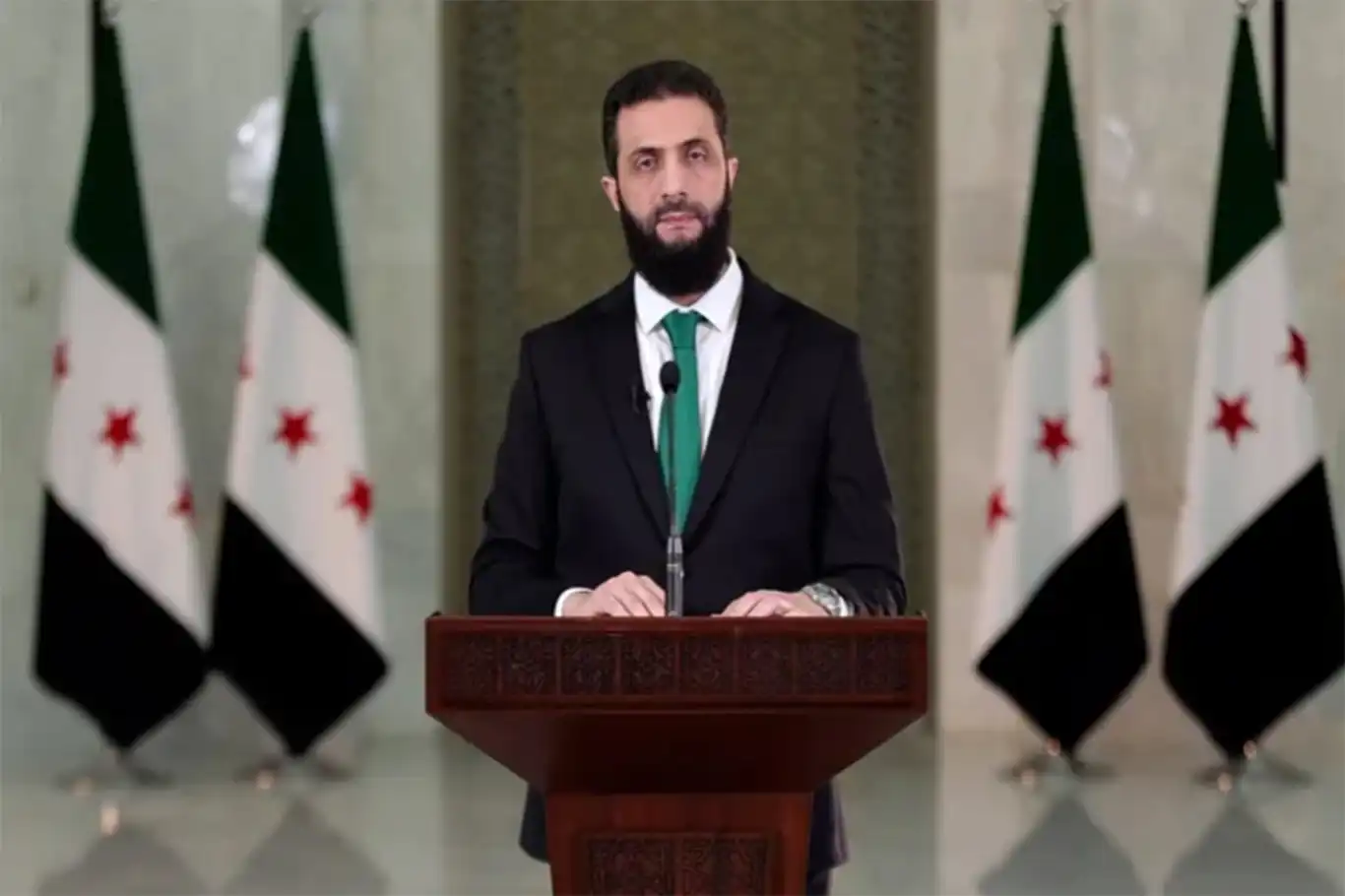 Suriye'de Cumhurbaşkanı Ahmed Şara'nın ilk kabinesi göreve başladı Suriye'de Cumhurbaşkanı Ahmed Şara'nın ilk kabinesi göreve başladı