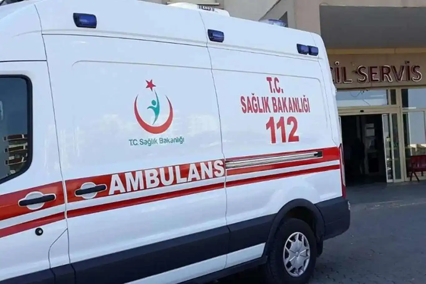 Çanakkale’de iki otomobil çarpıştı: 3 ölü, 1 yaralı Çanakkale’de iki otomobil çarpıştı: 3 ölü, 1 yaralı