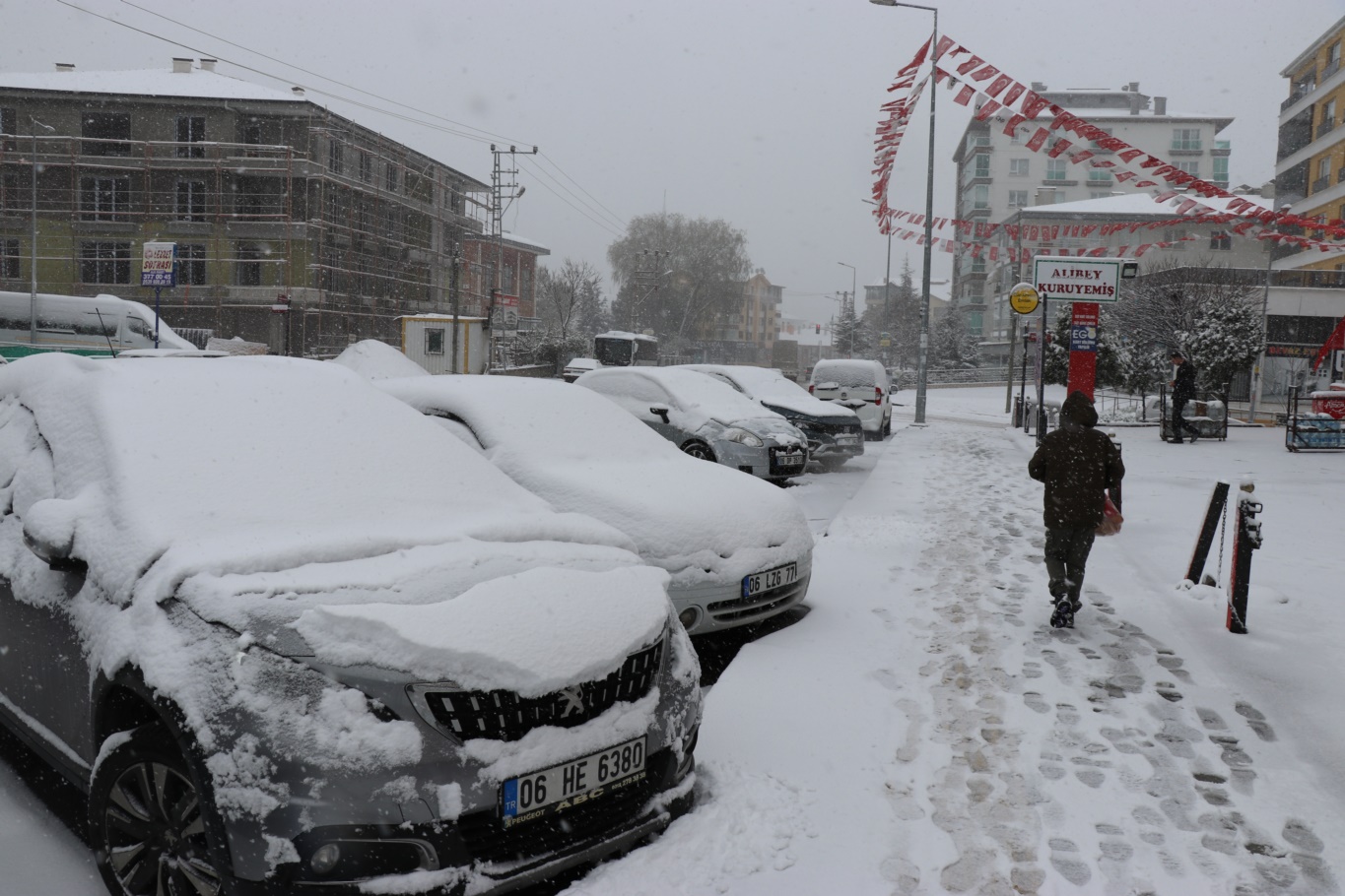 Ankara beyaza büründü