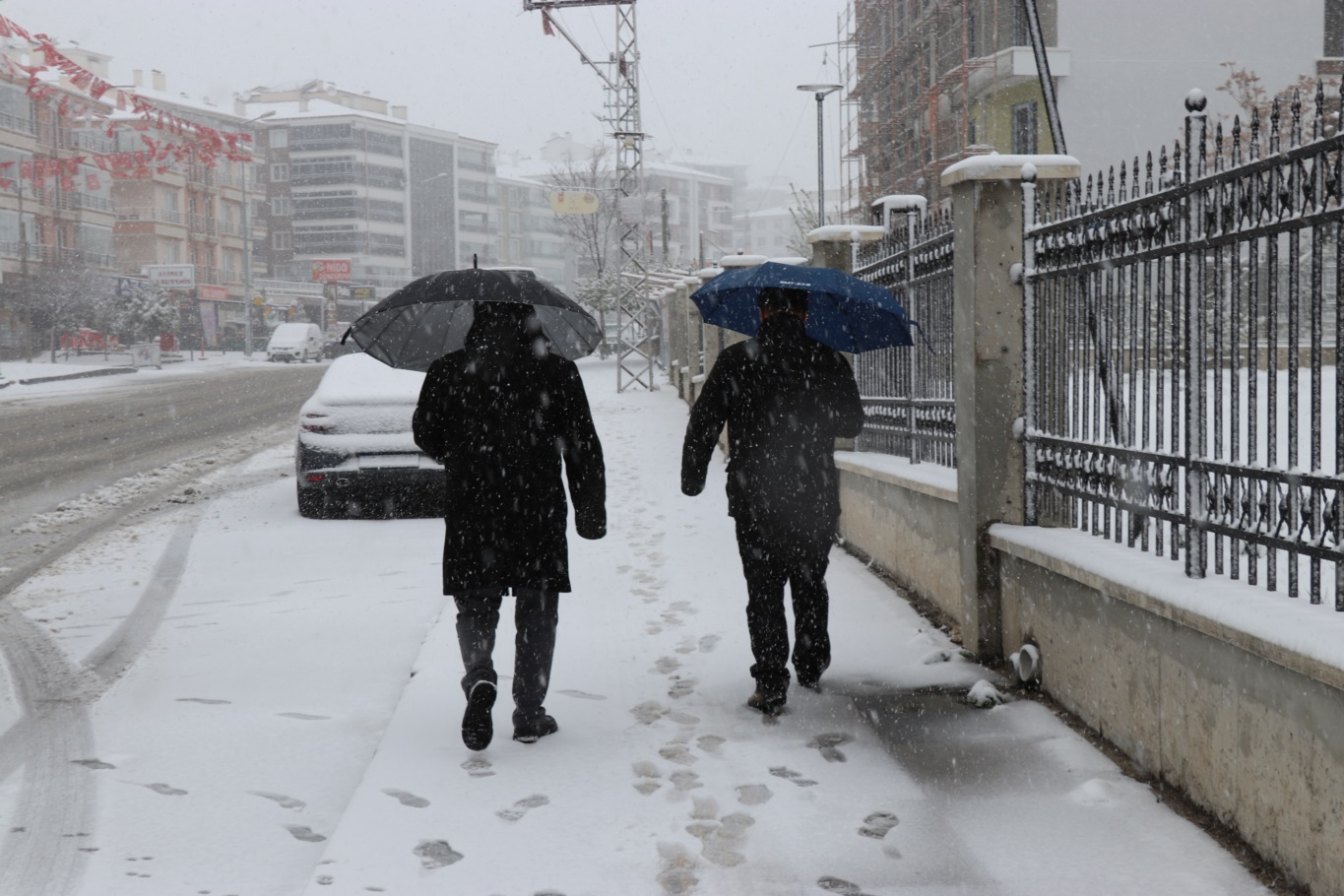 Ankara beyaza büründü