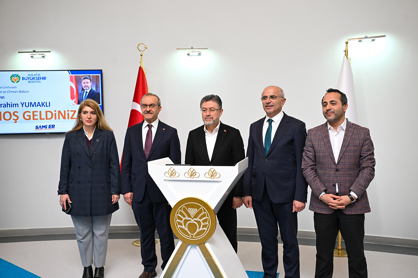 Bakan Yumaklı Malatya Büyükşehir Belediye Başkanı Sami Er'i ziyaret etti