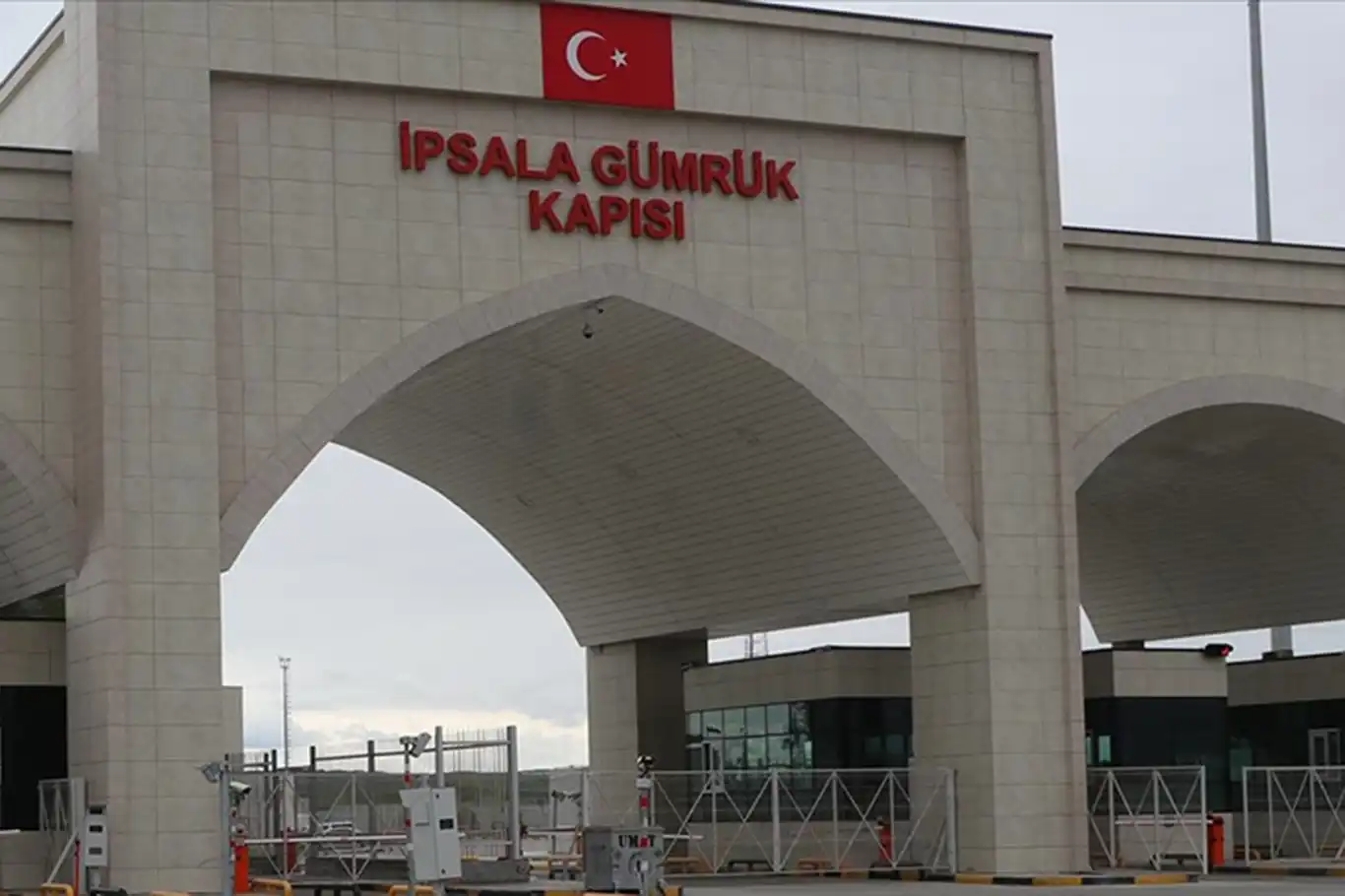 İpsala Sınır Kapısı'nda 17 kilogram uyuşturucu ele geçirildi İpsala Sınır Kapısı'nda 17 kilogram uyuşturucu ele geçirildi