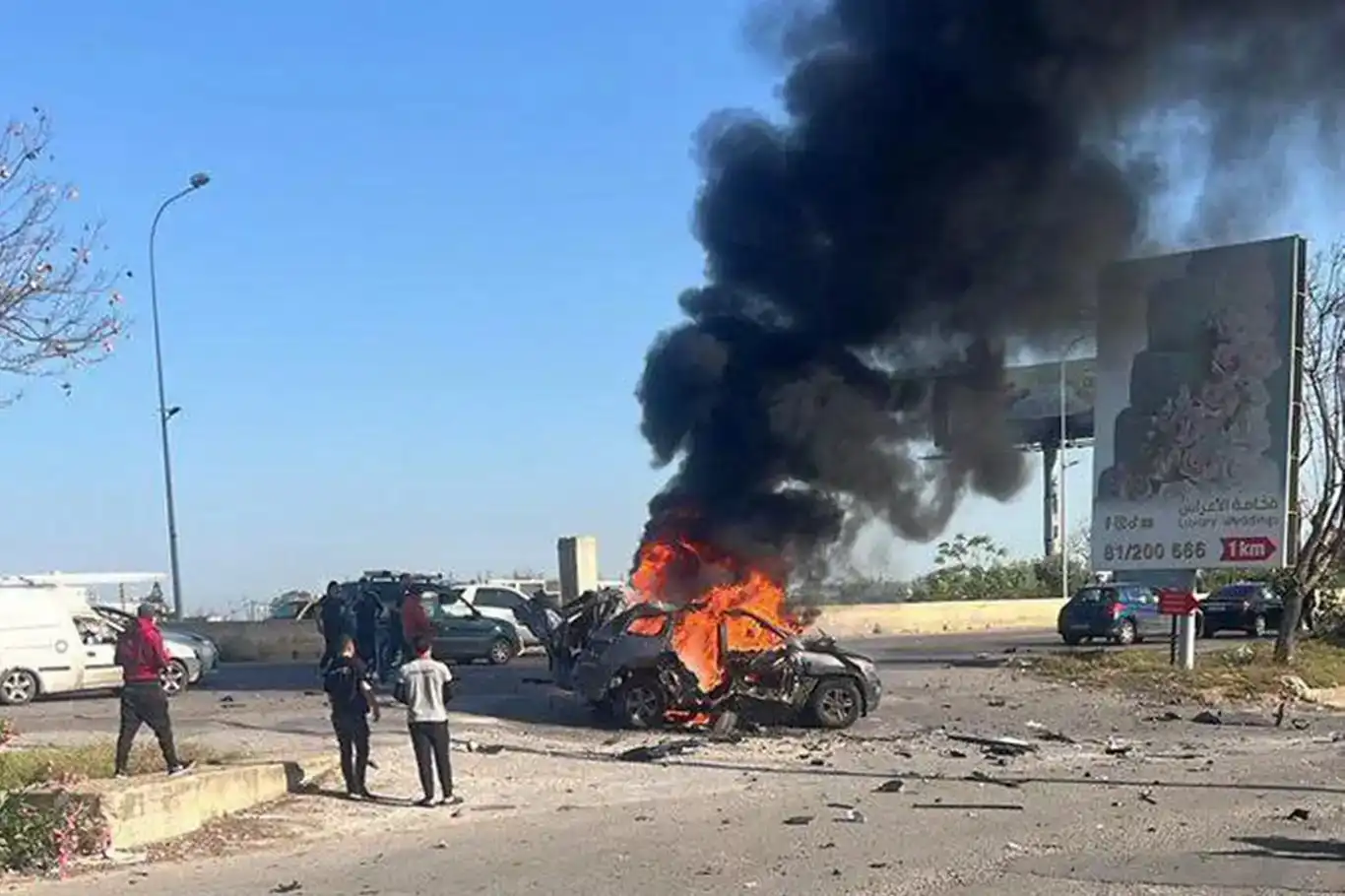 صهیونیست‌های اشغالگر در لبنان خودرویی را مورد هدف قرار دادند؛ یک نفر شهید شد