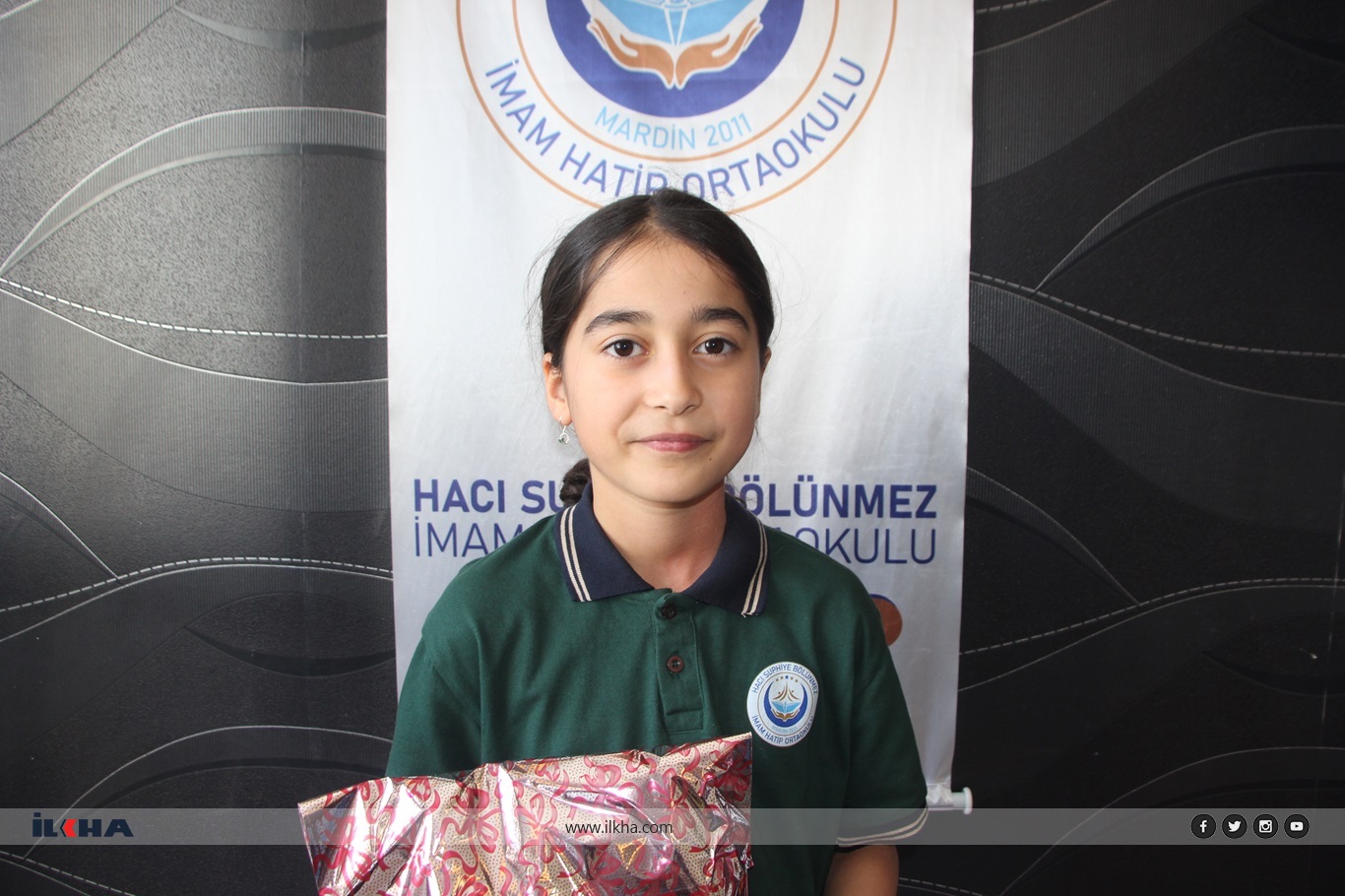 d9802570-b927-48ac-b590-0c9a1d24f746