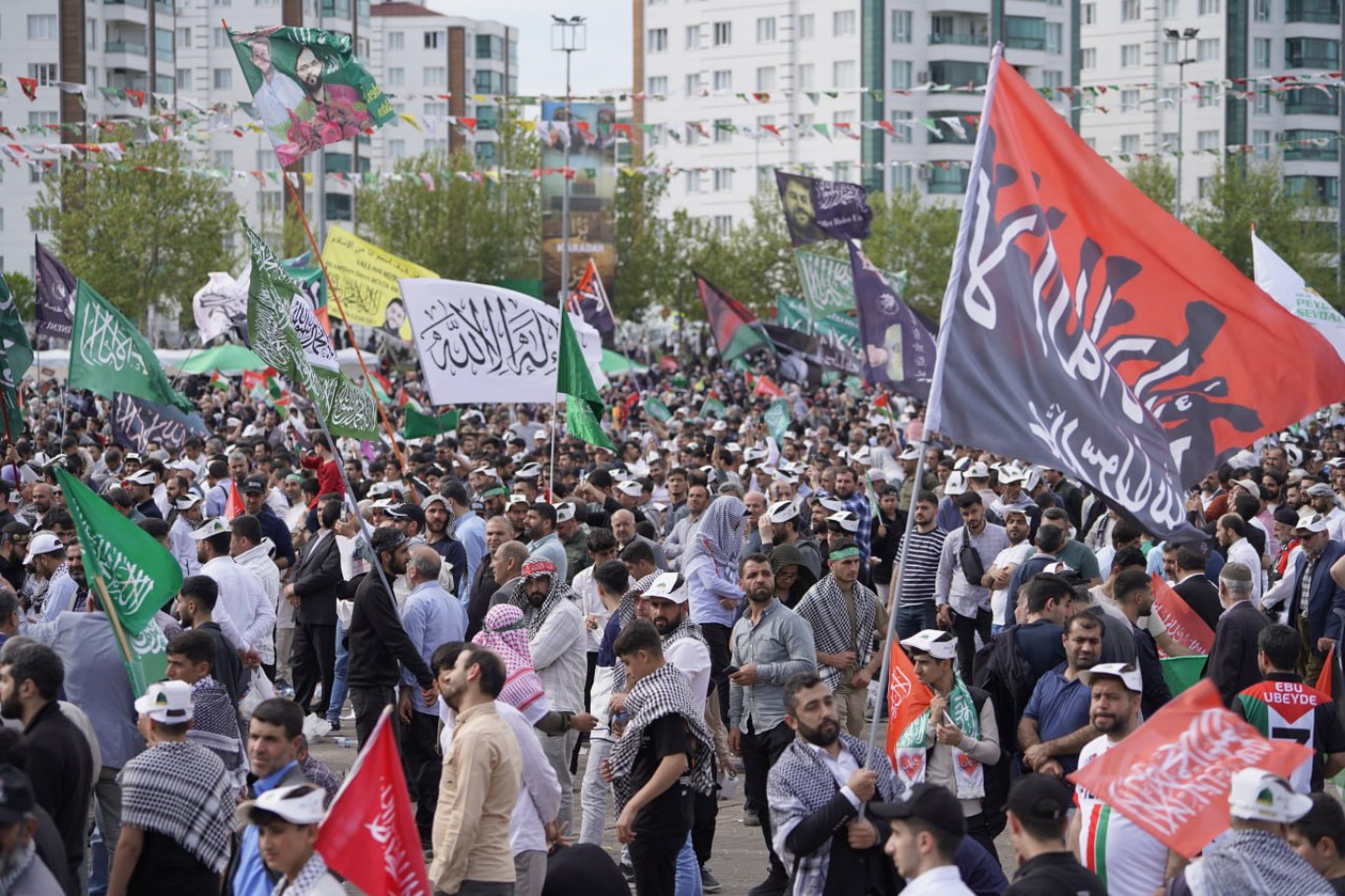 Mevlid-i Nebi etkinliğine katılan çocuklar: Hazret-i Muhammed bizler için bir gururdur