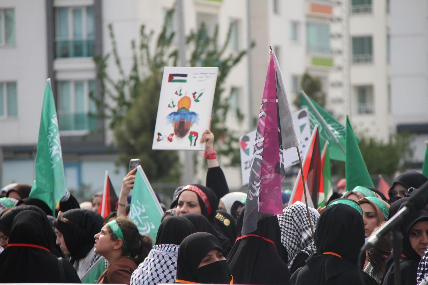 Mevlid-i Nebi etkinliğine katılan çocuklar: Hazret-i Muhammed bizler için bir gururdur