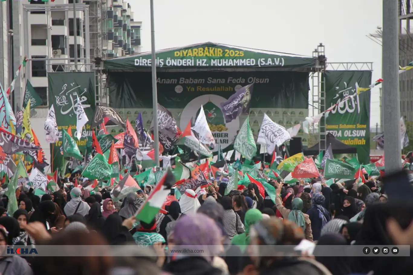 Bernameya Mewlûda Nebî ya ku li Dîyarbekirê hat tertîpkirin, bi peyamên muhîm ên ji alema Îslamê û rojavayê re hatin dayîn dawî bû Bernameya Mewlûda Nebî ya ku li Dîyarbekirê hat tertîpkirin, bi peyamên muhîm ên ji alema Îslamê û rojavayê re hatin dayîn dawî bû