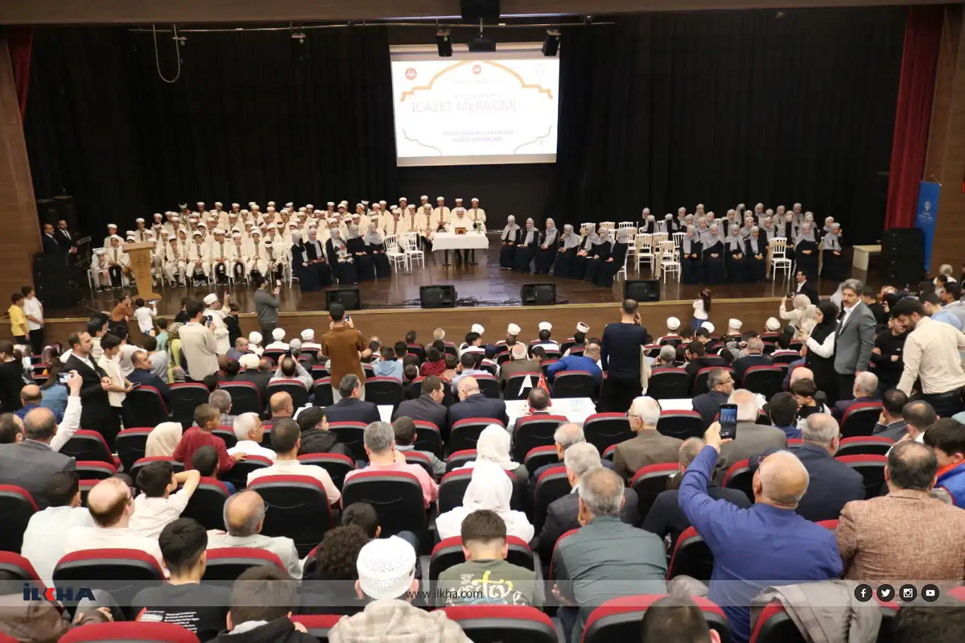 لە مێردین ١٢٨ حافیز ئیجازەنامەیان وەرگرت لە مێردین ١٢٨ حافیز ئیجازەنامەیان وەرگرت