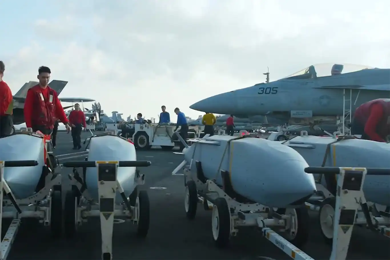 U.S. launches fresh airstrikes on Yemen’s capital U.S. launches fresh airstrikes on Yemen’s capital
