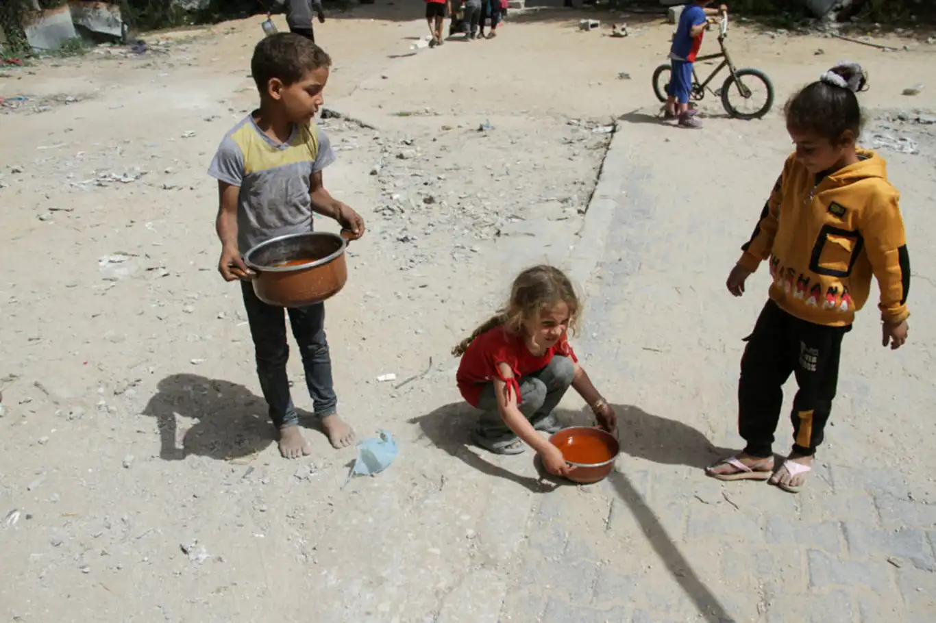 No aid for 50 days: UN says Gaza on brink of total collapse No aid for 50 days: UN says Gaza on brink of total collapse