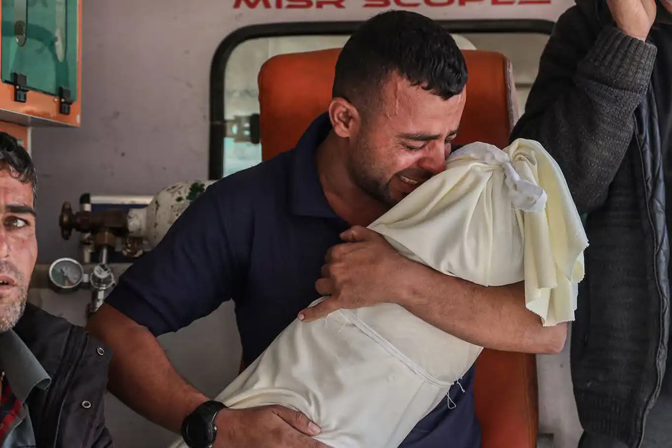 Gazze'de dün sabahtan bu yana 35 Filistinli şehit edildi Gazze'de dün sabahtan bu yana 35 Filistinli şehit edildi