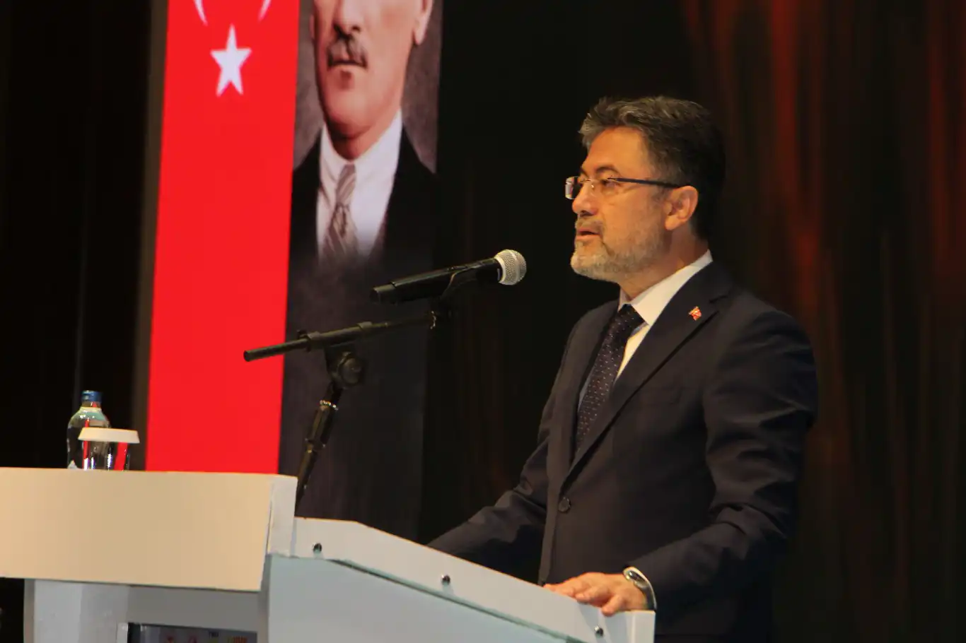 Bakan Yumaklı: Son üç yılda hububat üretimimiz yüzde 22arttı, 39 milyon ton üretime ulaştık Bakan Yumaklı: Son üç yılda hububat üretimimiz yüzde 22arttı, 39 milyon ton üretime ulaştık