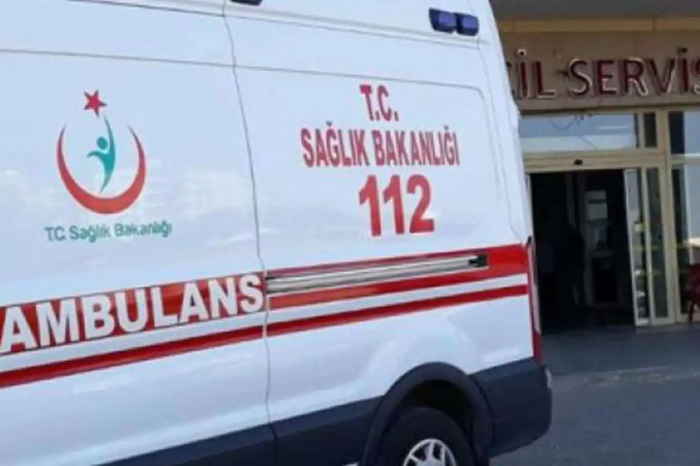 Kars'ta trafik kazası: 1 ölü 5 yaralı Kars'ta trafik kazası: 1 ölü 5 yaralı