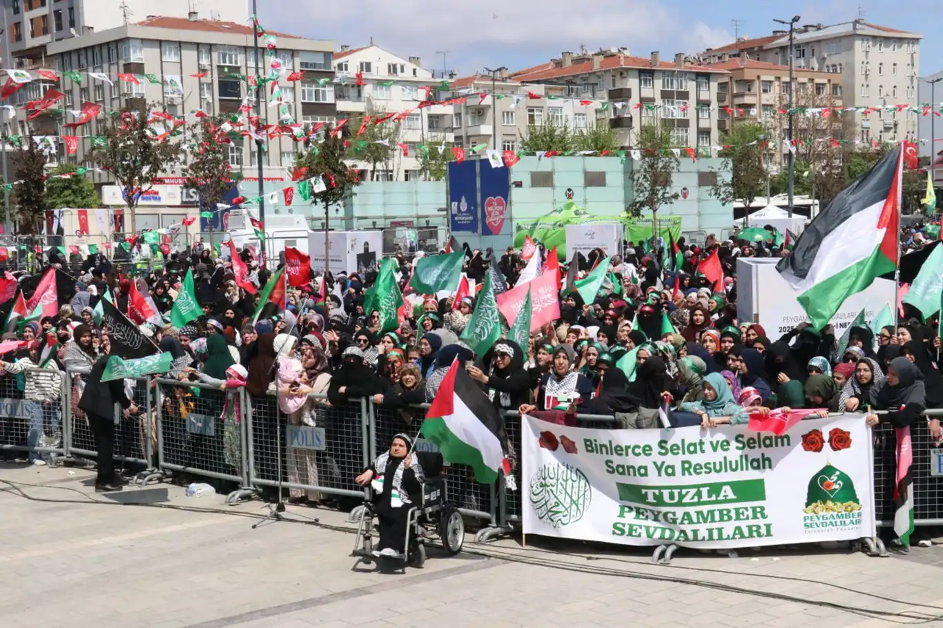 İstanbul'daki Mevlid-i Nebi etkinliği başladı İstanbul'daki Mevlid-i Nebi etkinliği başladı