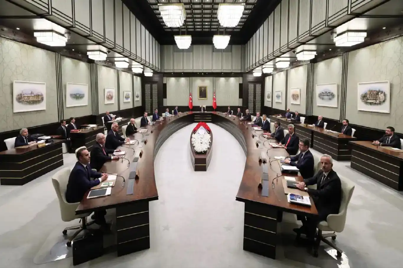 Kabine, Cumhurbaşkanı Erdoğan başkanlığında toplanıyor Kabine, Cumhurbaşkanı Erdoğan başkanlığında toplanıyor