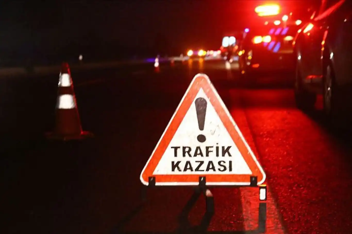 Nevşehir'de feci kaza: 1 ölü, 3 yaralı Nevşehir'de feci kaza: 1 ölü, 3 yaralı